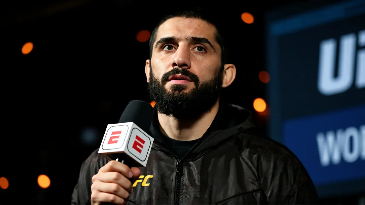 Makhachev: Topuria's 'Crazy' Purse Killed White House Fight